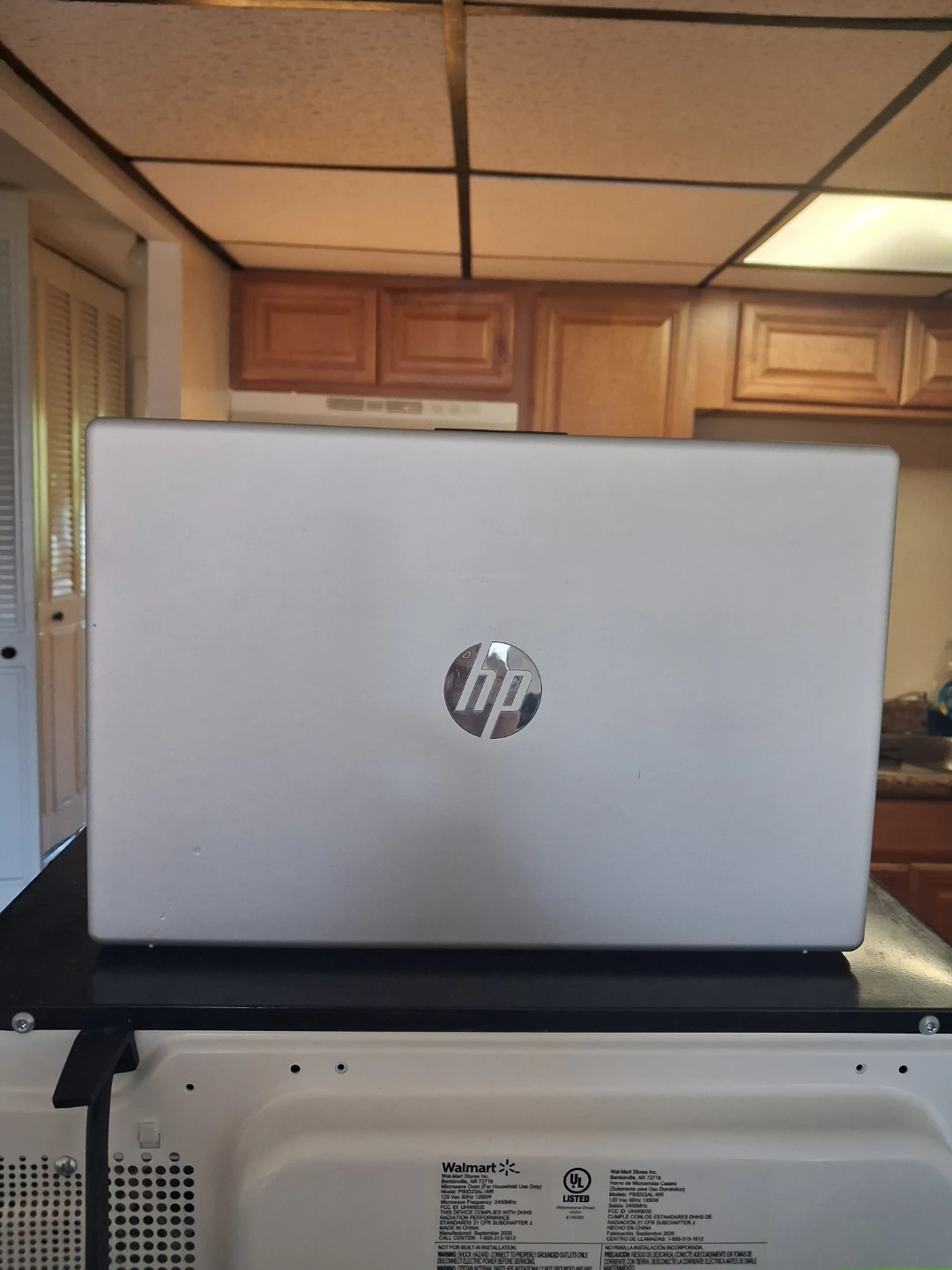 HP Laptop - photo 2