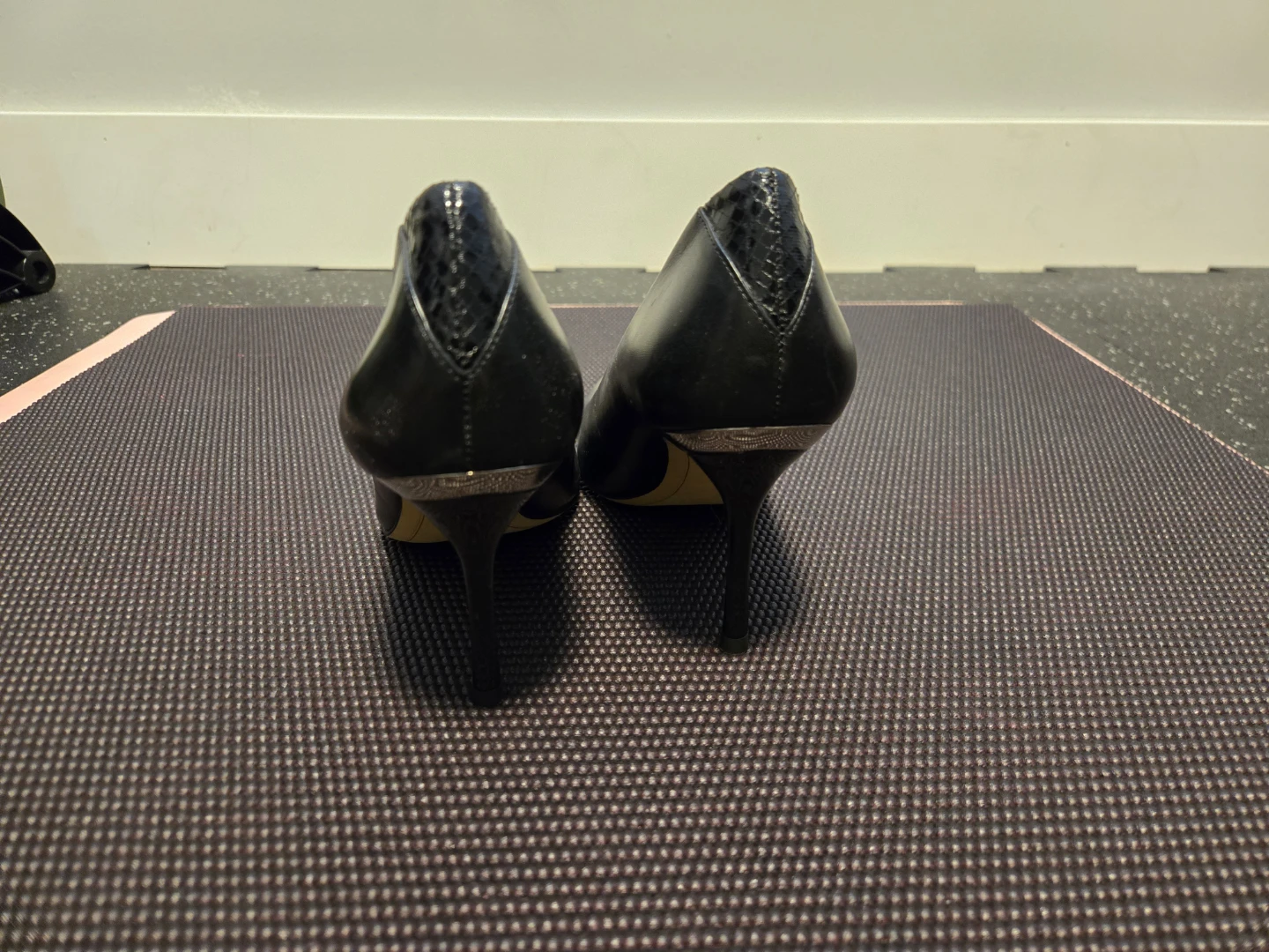 Sam Edelman Black Leather Heels - photo 3