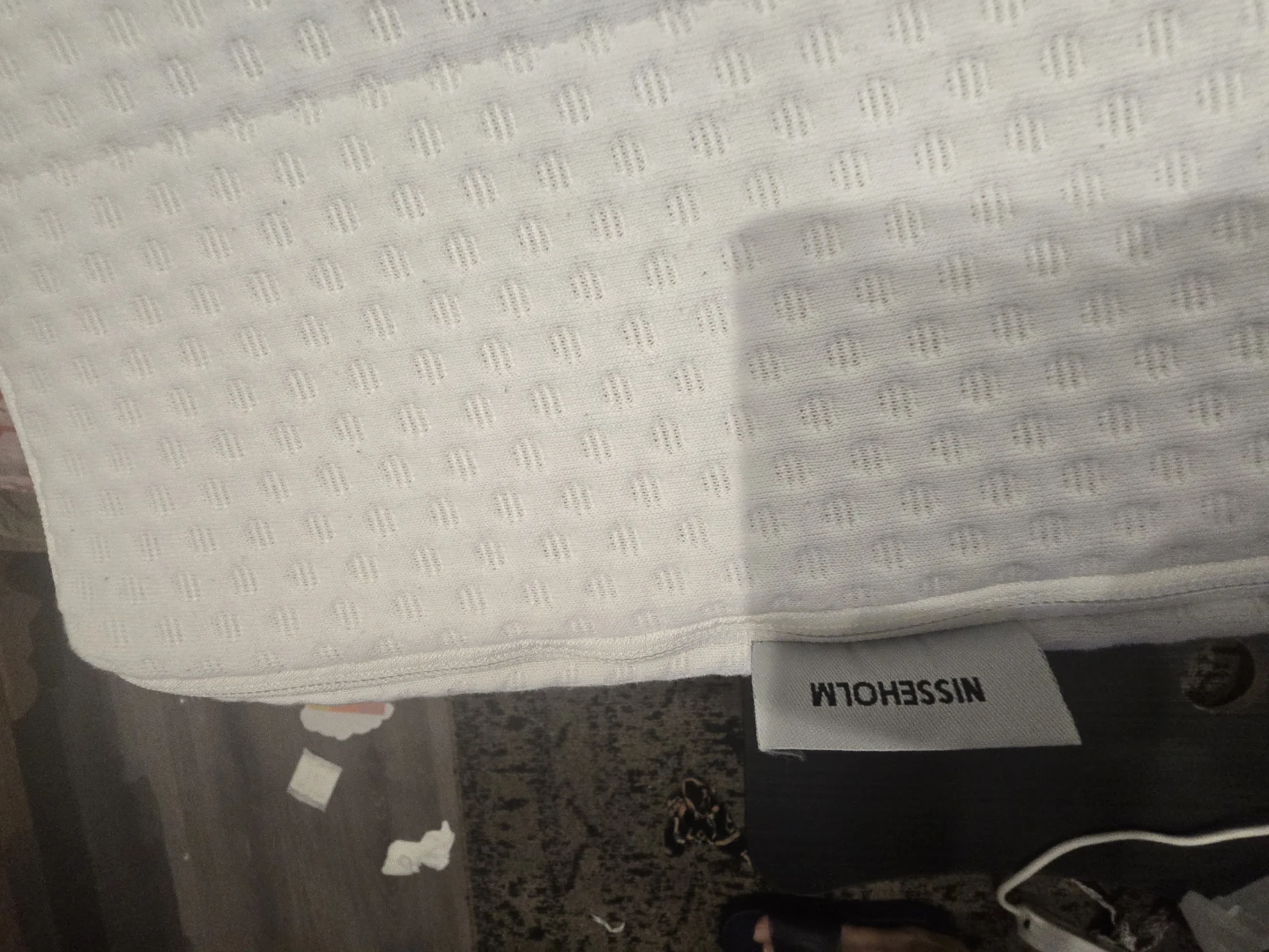 Ikea NISSEHOLM Queen Mattress Topper - White - photo 4
