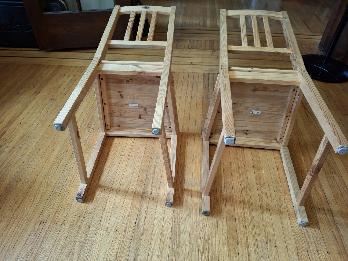 Two Pine Wood Chairs - photo 4