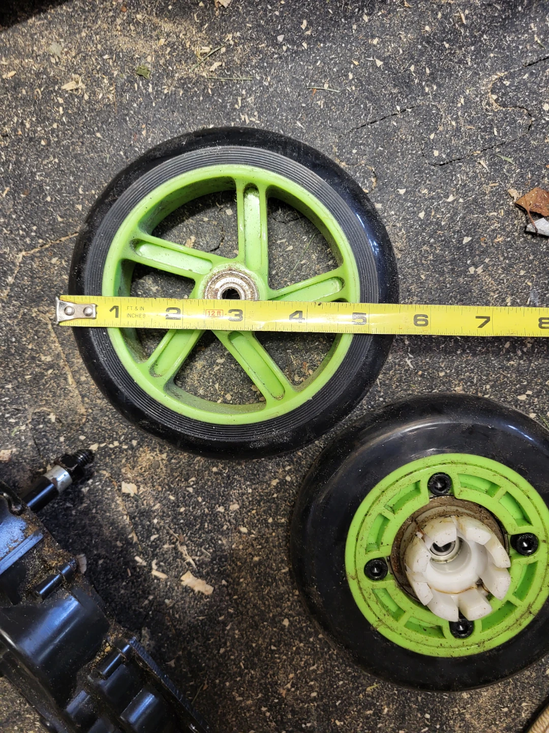 Green and Black Wheels with Gearbox - photo 3