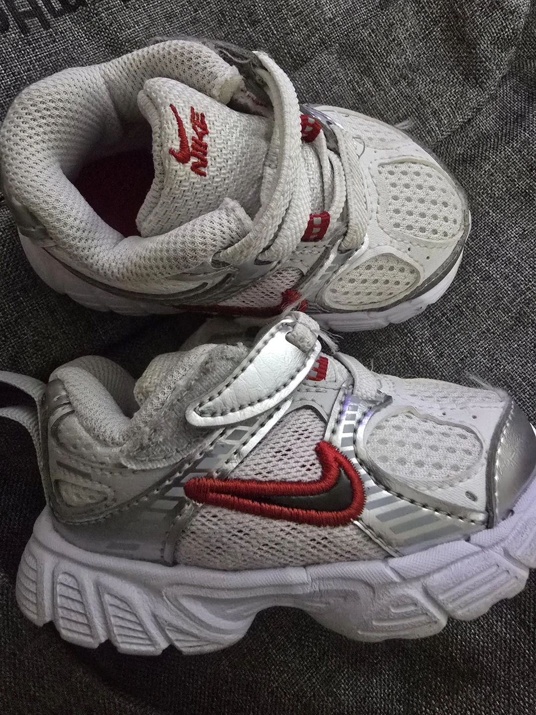 Nike Toddler Shoes 4C - photo 2