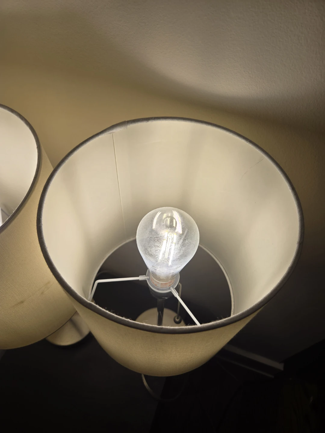 Pair of Table Lamps - photo 2