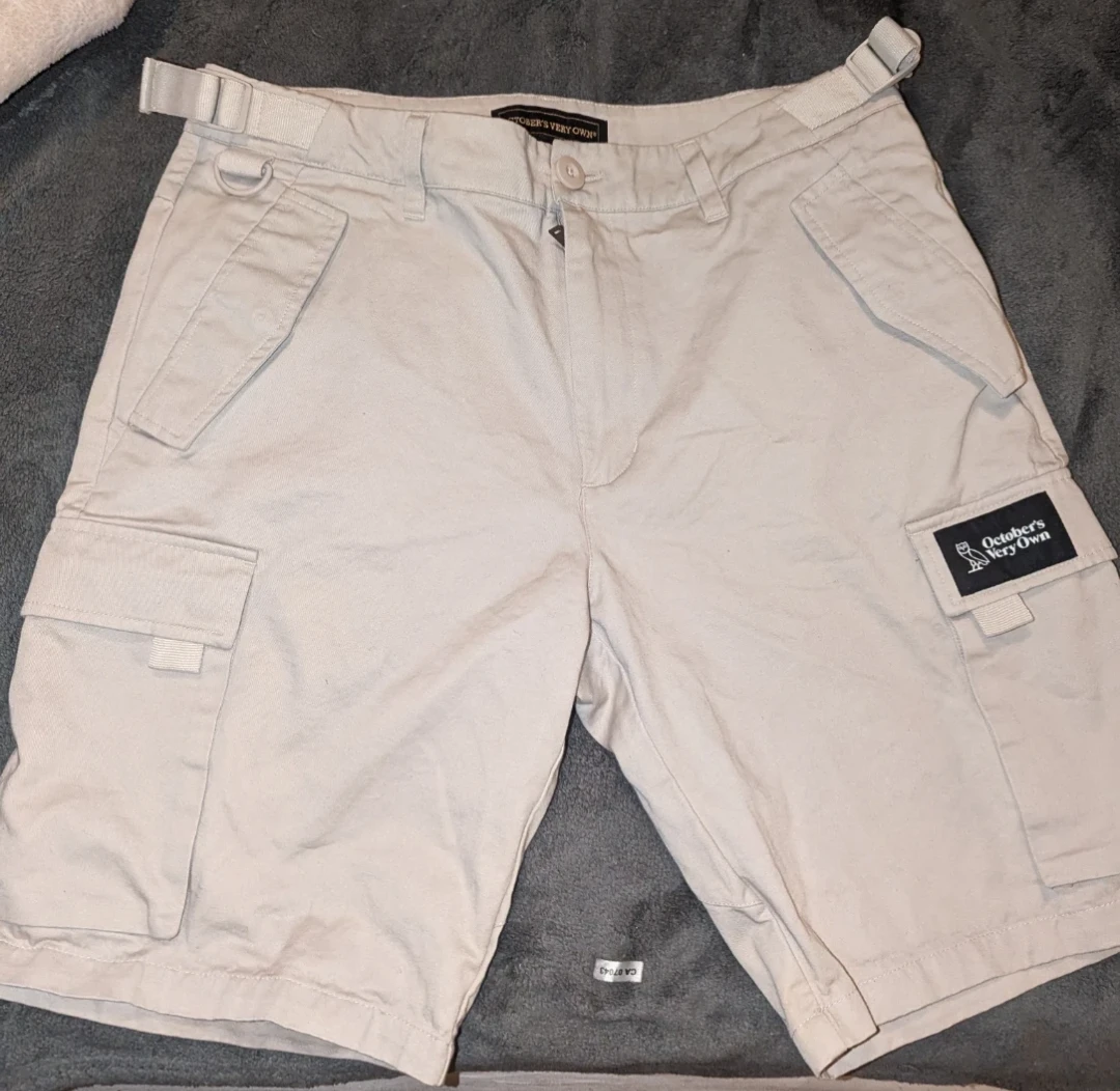 October's Very Own Cargo Shorts Size 32