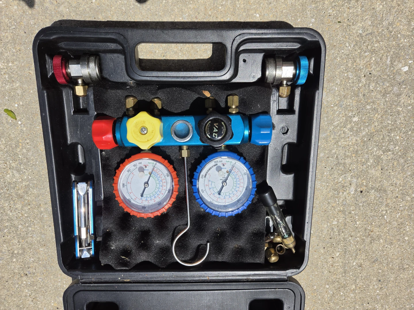 A/C Manifold Refrigerant Gauge Set