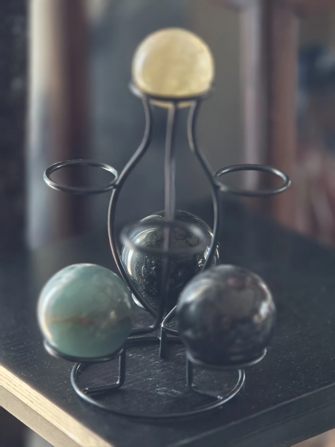4 spheres and sphere holder