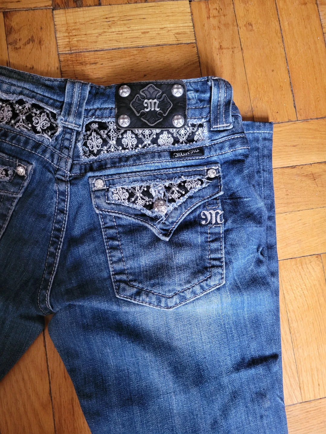 Miss Me Embellished Jeans Size 29