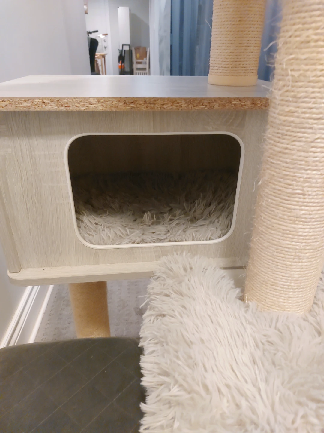 Multi-level Cat Tree with scratching posts - photo 3