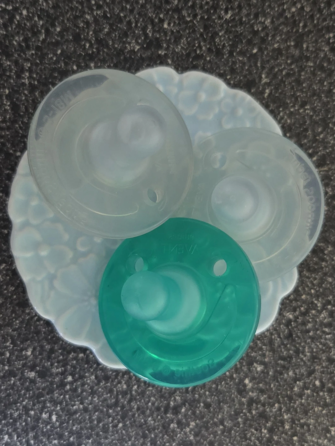 Pacifiers 0-6m - photo 2