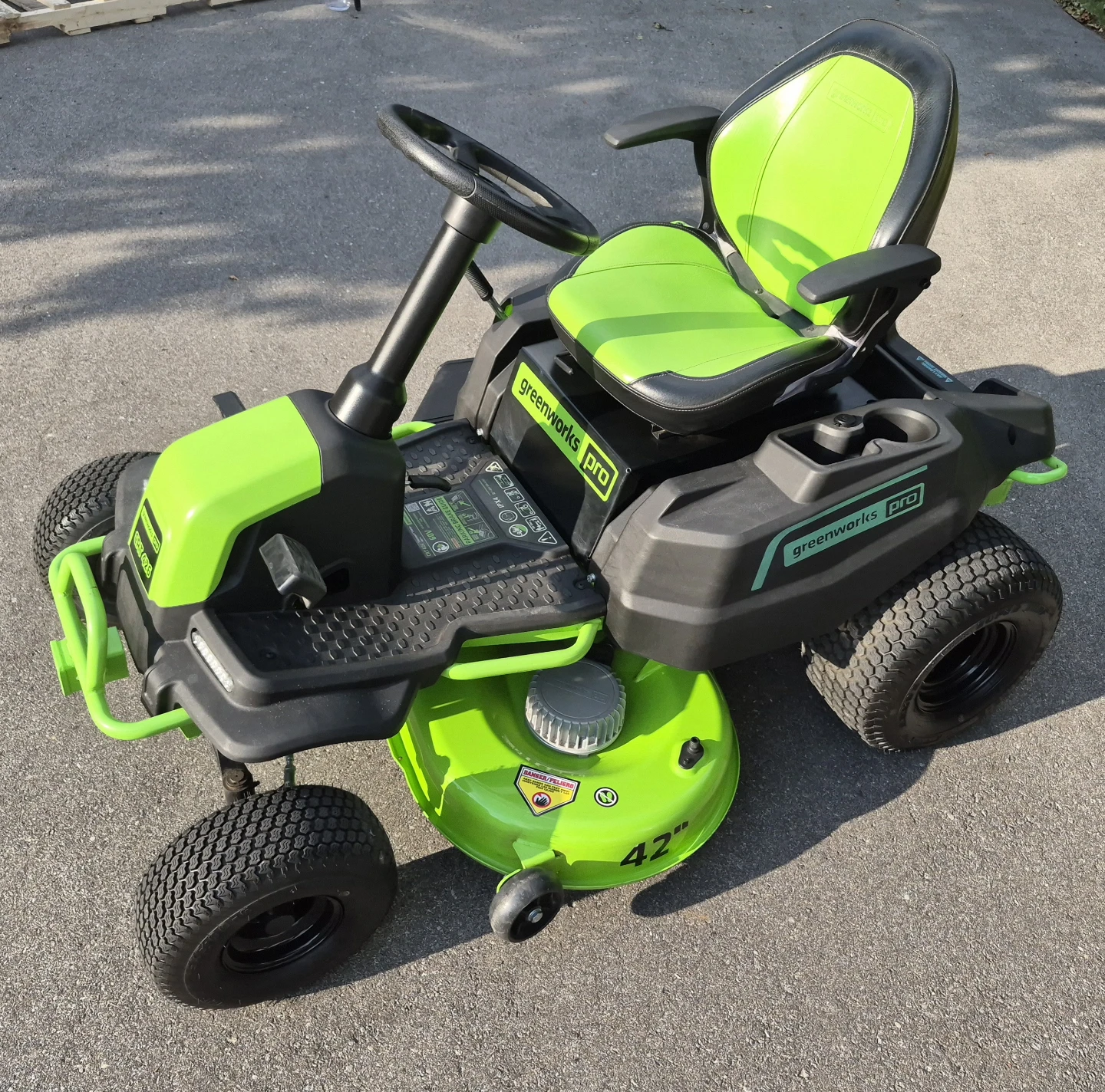 Greenworks Pro 42" Electric Riding Mower