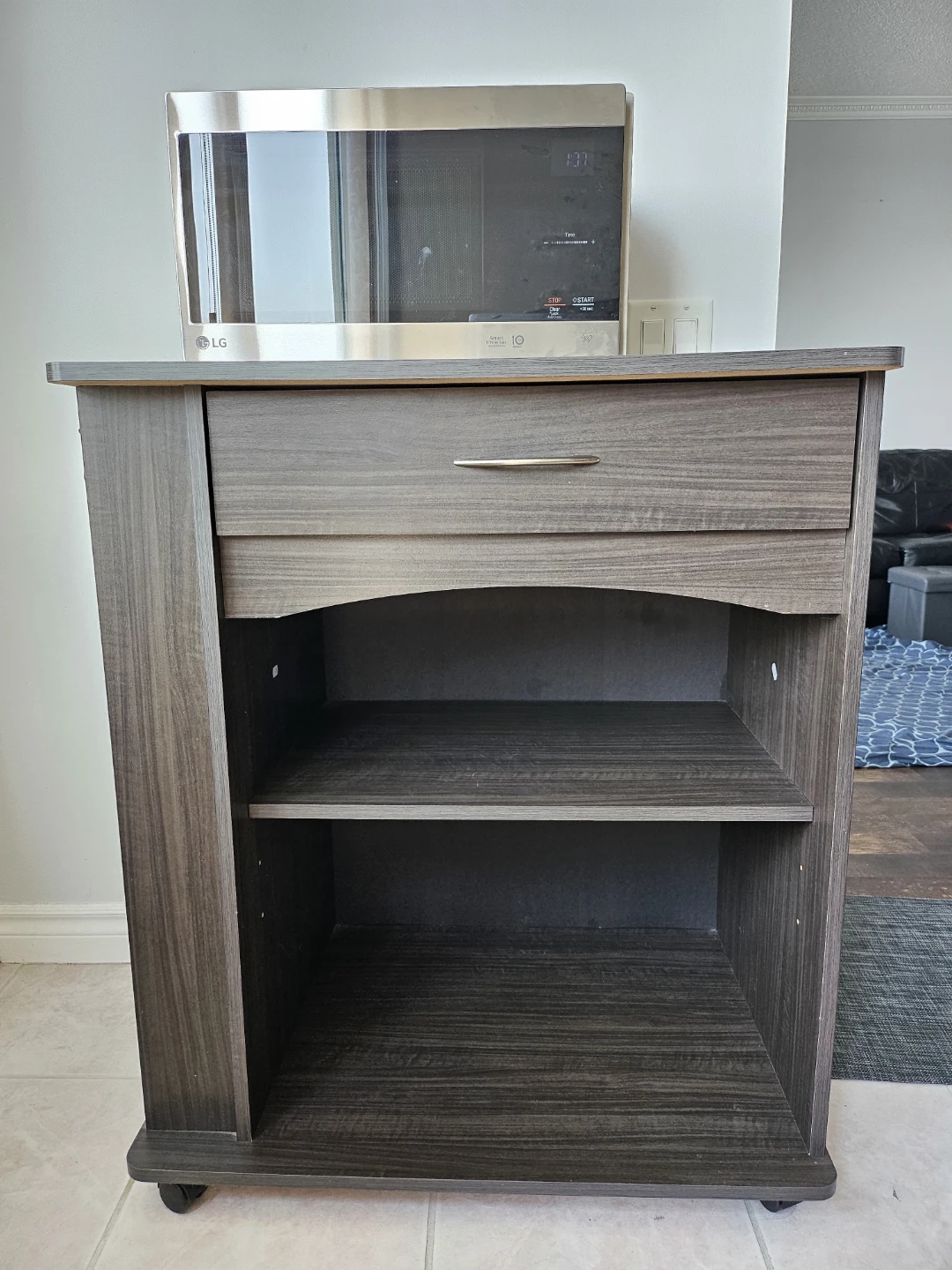 Rolling microwave table/stand