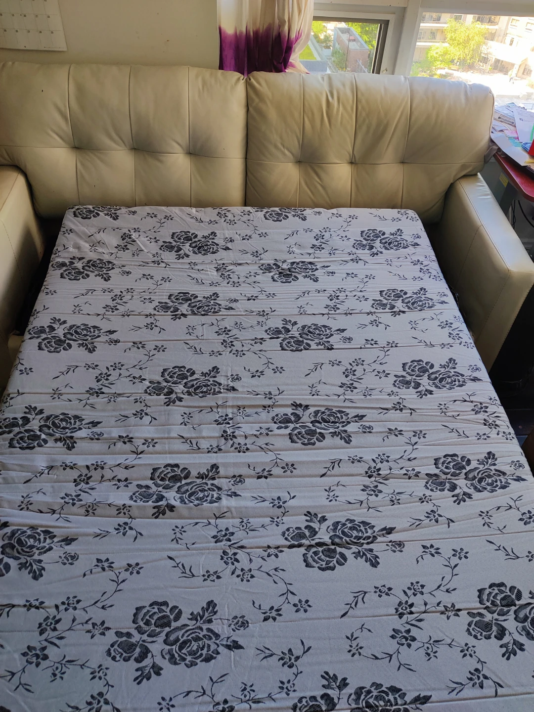 White Leather Sofa Bed - photo 2