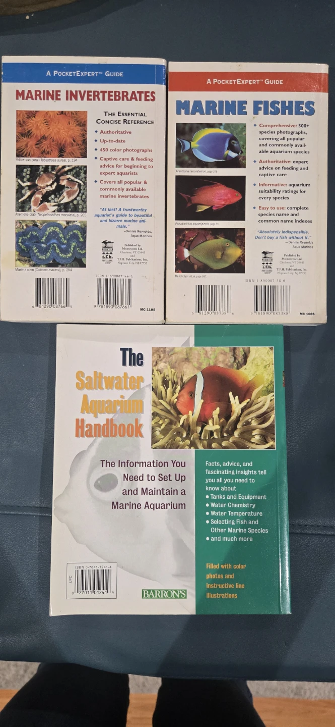 Set of 3 must-have books for any fish hobbyist - photo 2