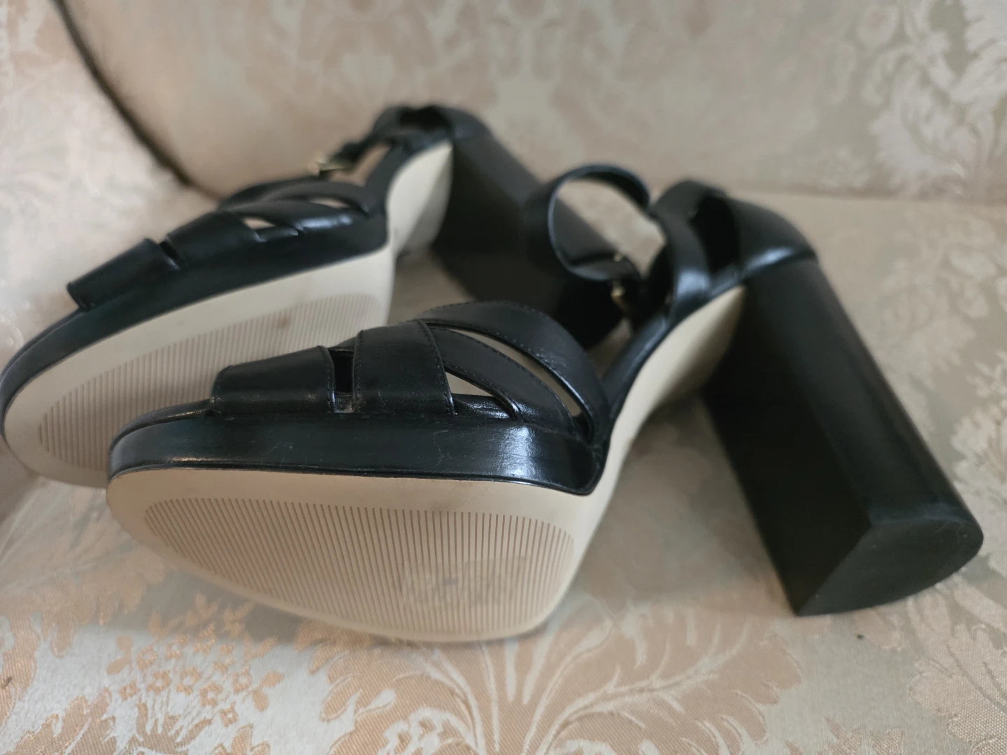 Michael Kors Black Leather Strappy Platform Heels Size 8 - photo 3