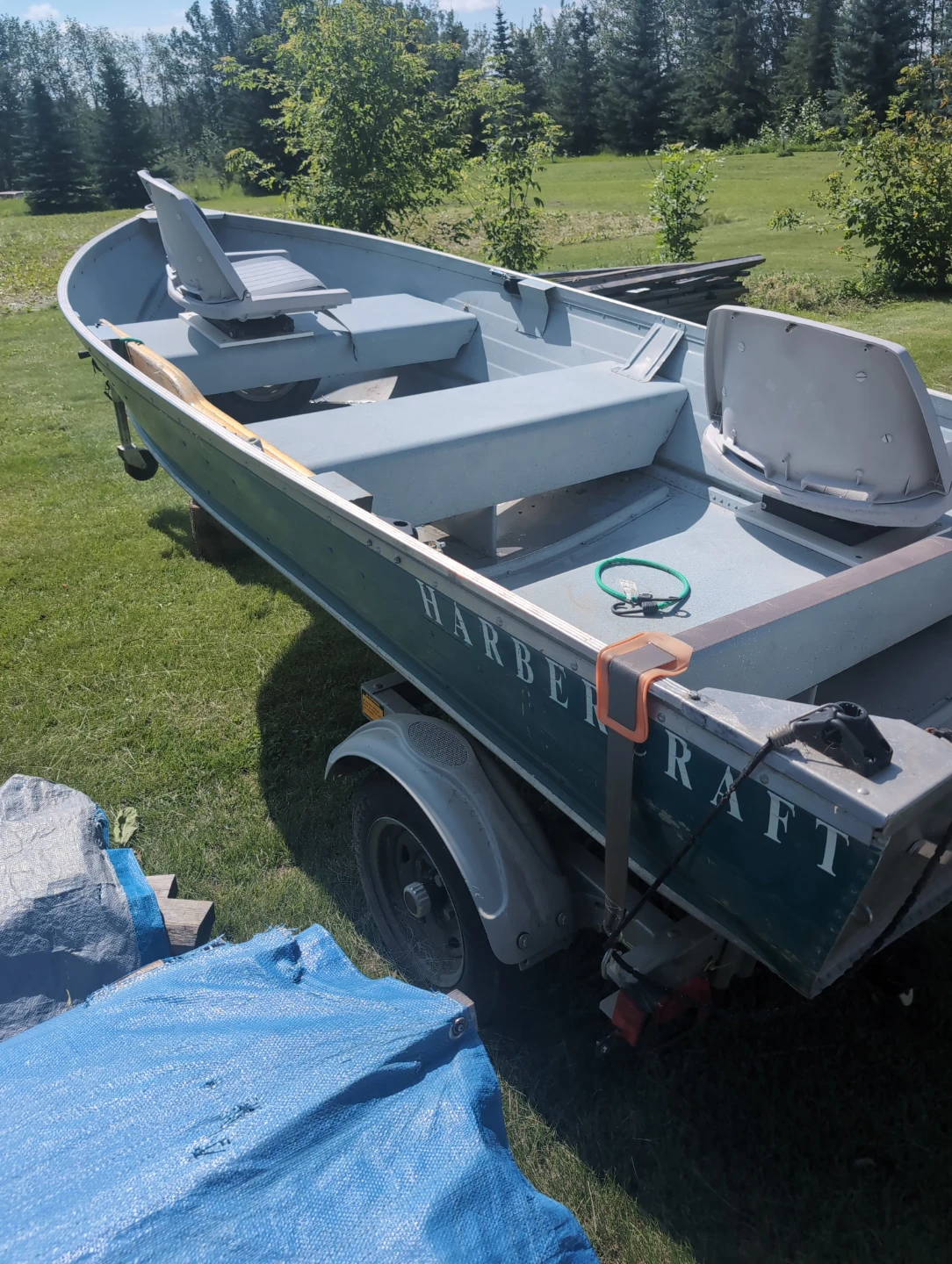 12 ft aluminum fishing boat - photo 2