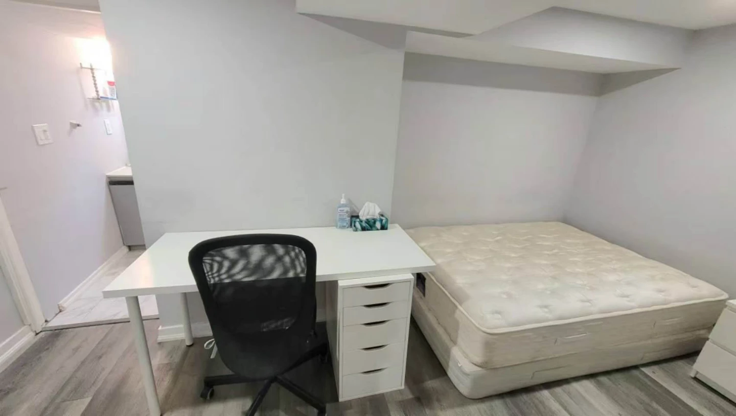 One bedroom for rent