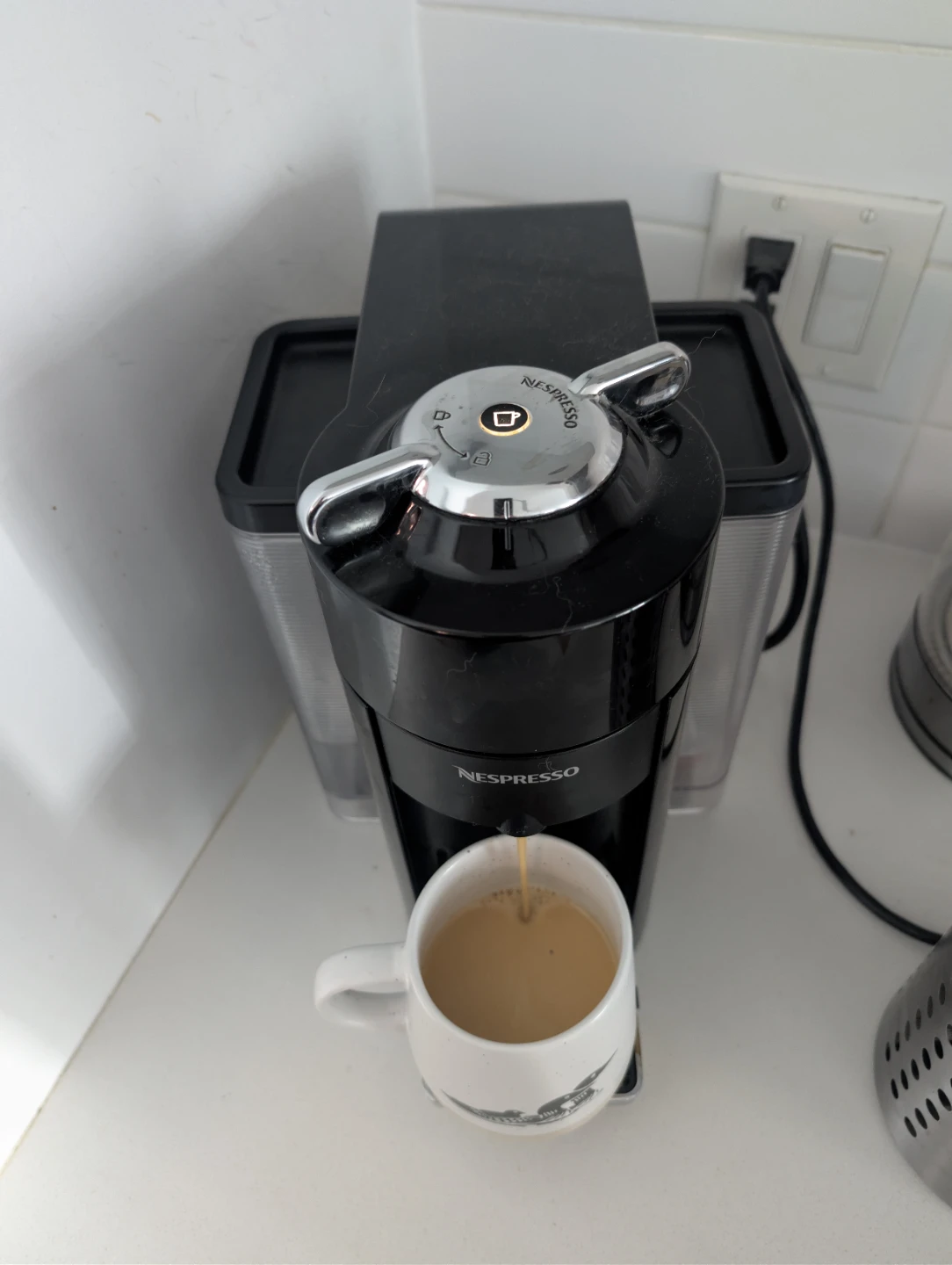 Nespresso Vertuo Coffee Machine - photo 2