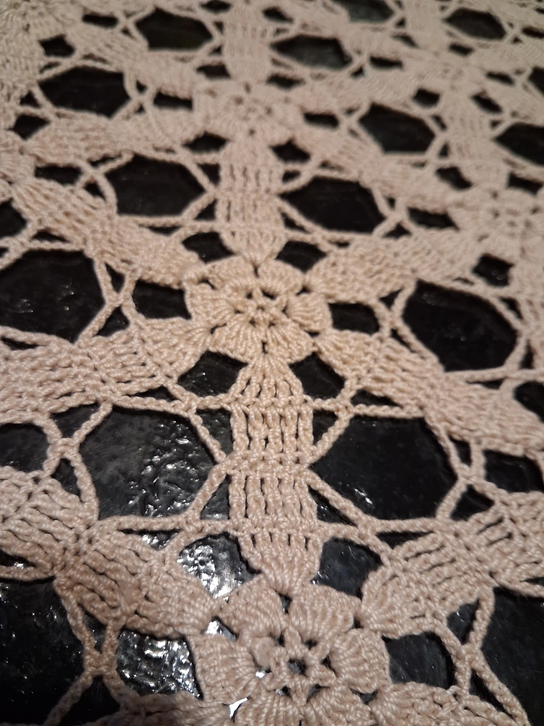 BEIGE  HAND MADE LACE TABLE CLOTH - photo 3