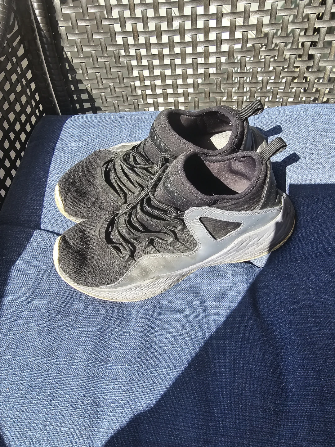 Jordan Sneakers Size 11 - photo 2