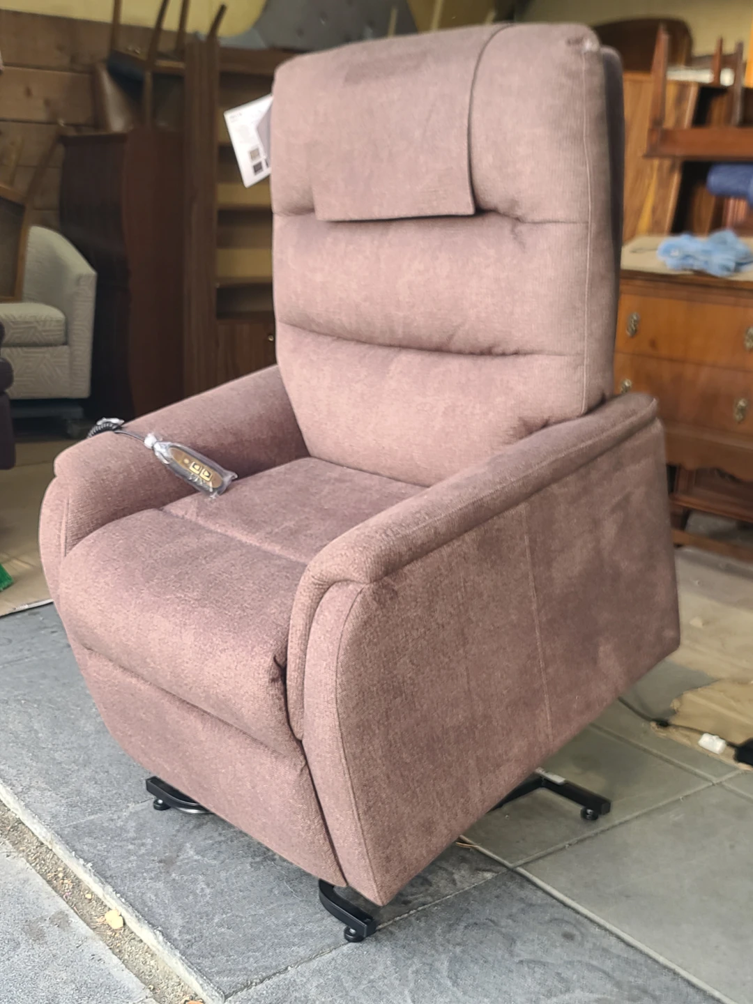 Golden Power Lift Recliner – Like New - photo 2