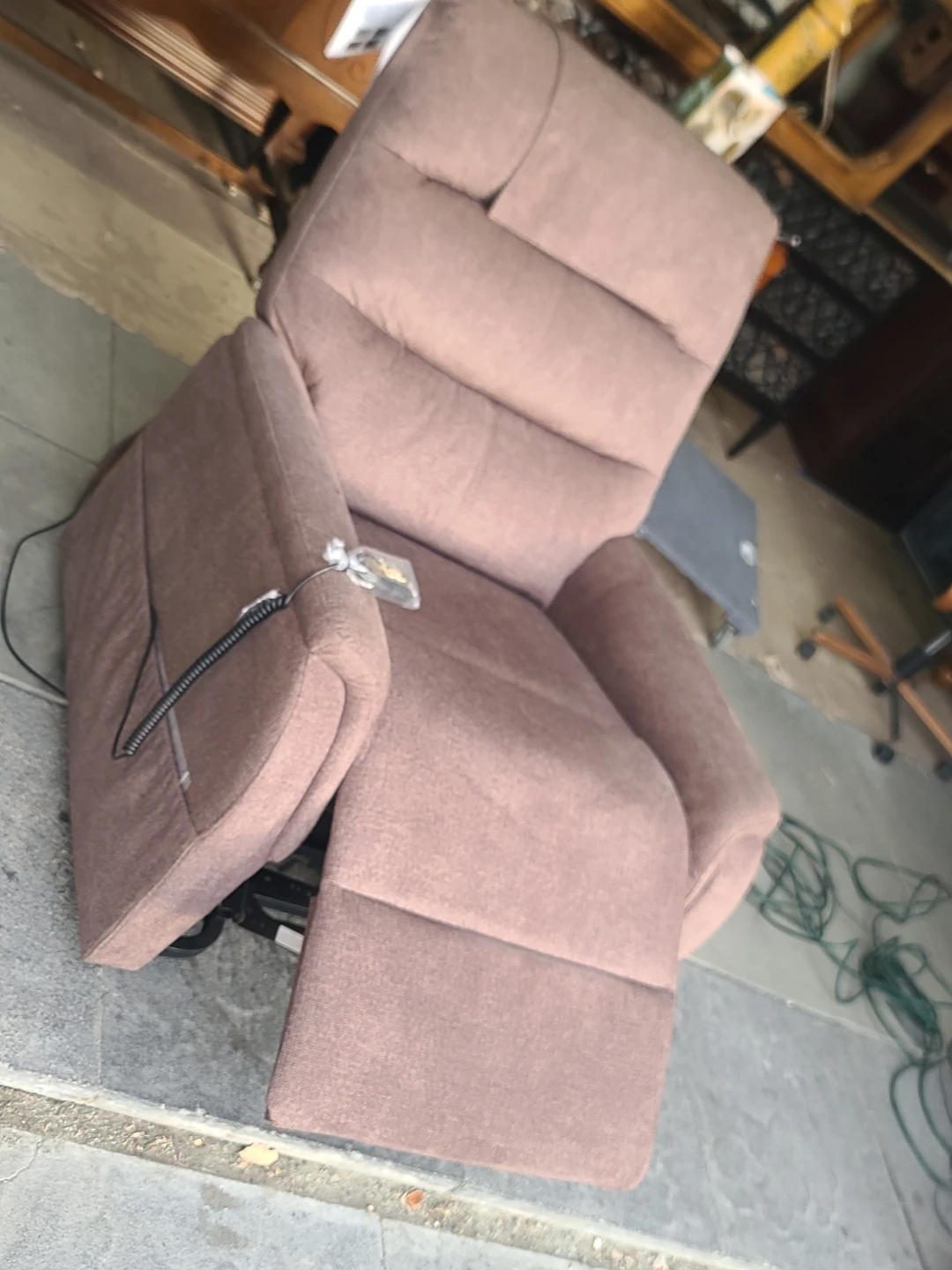 Golden Power Lift Recliner – Like New - photo 3