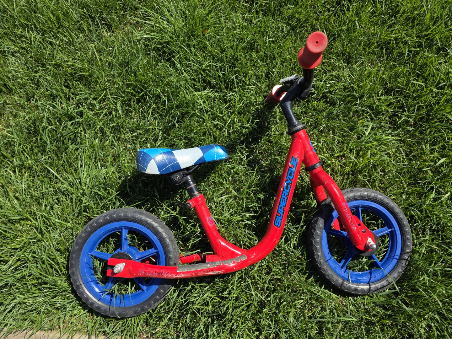 Supercycle Balance Bike - Red/Blue