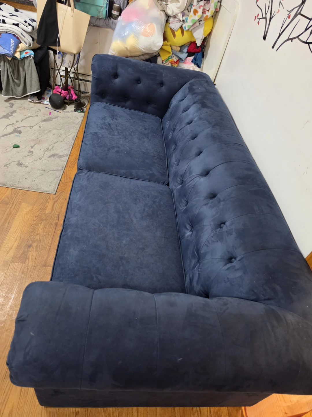 Tufted Sofa - photo 2