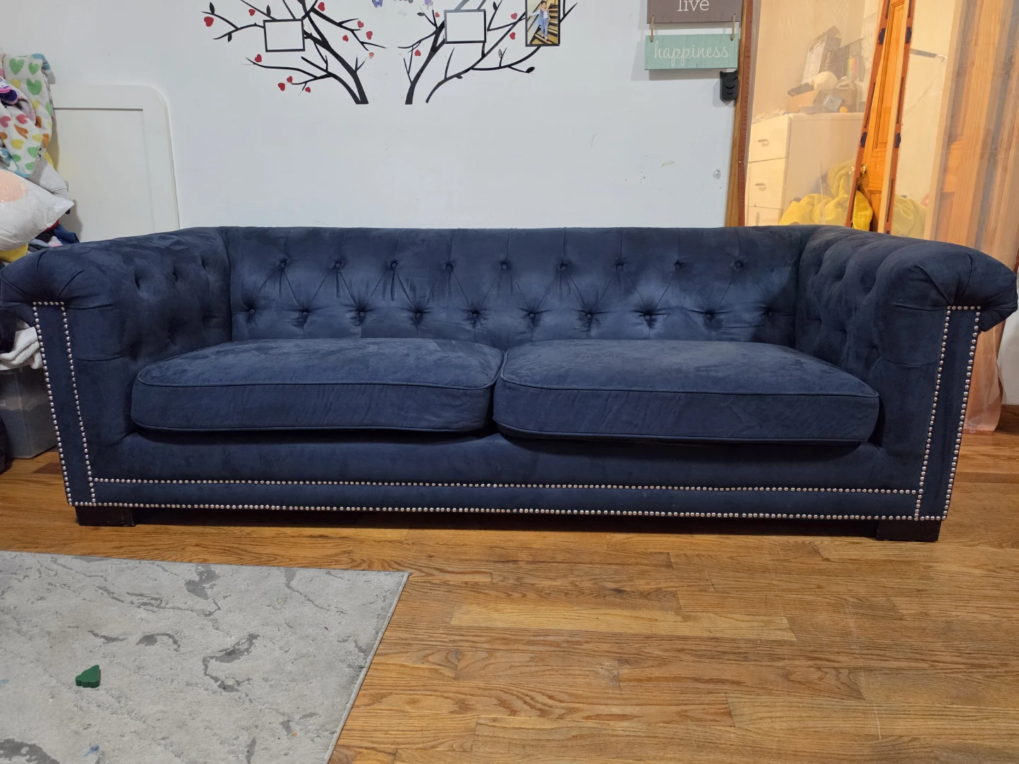 Tufted Sofa - photo 3