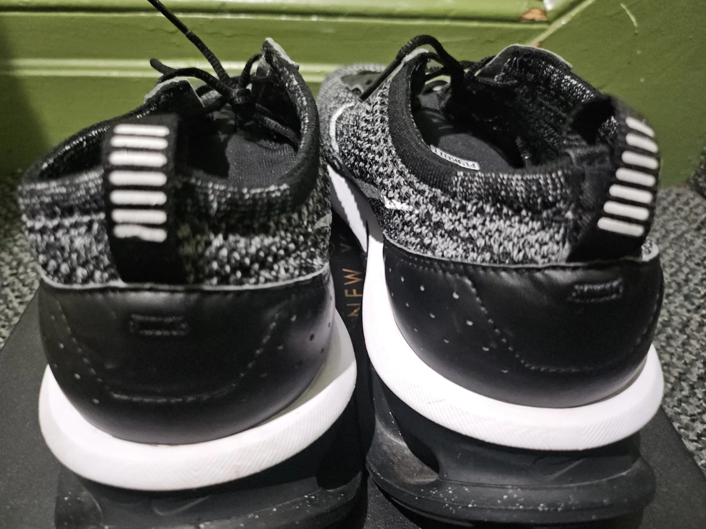 Nike Flyknit Running Shoes - photo 3