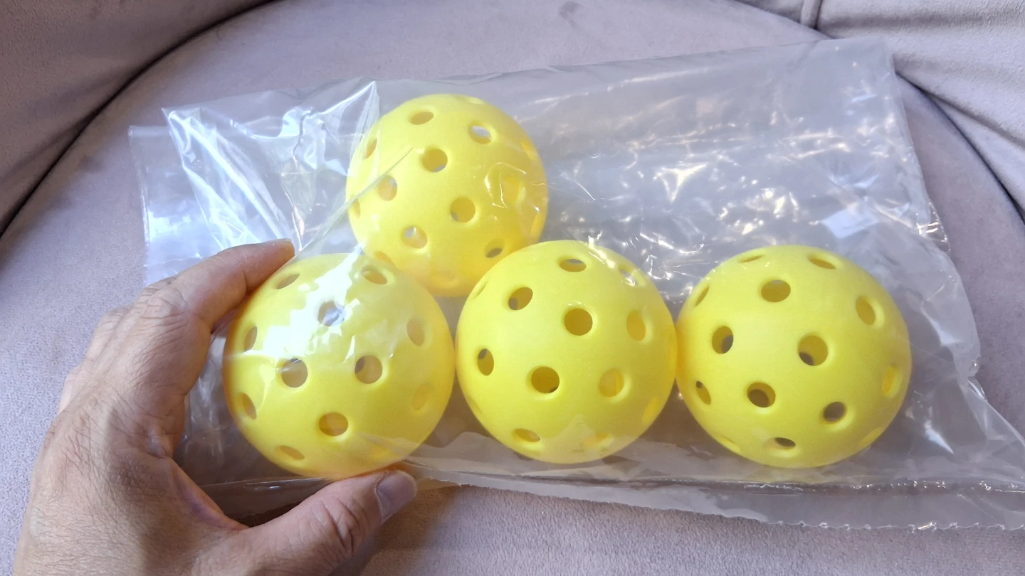 Pickleball ball x4 pcs 40 holes standard for outdoor indoor use