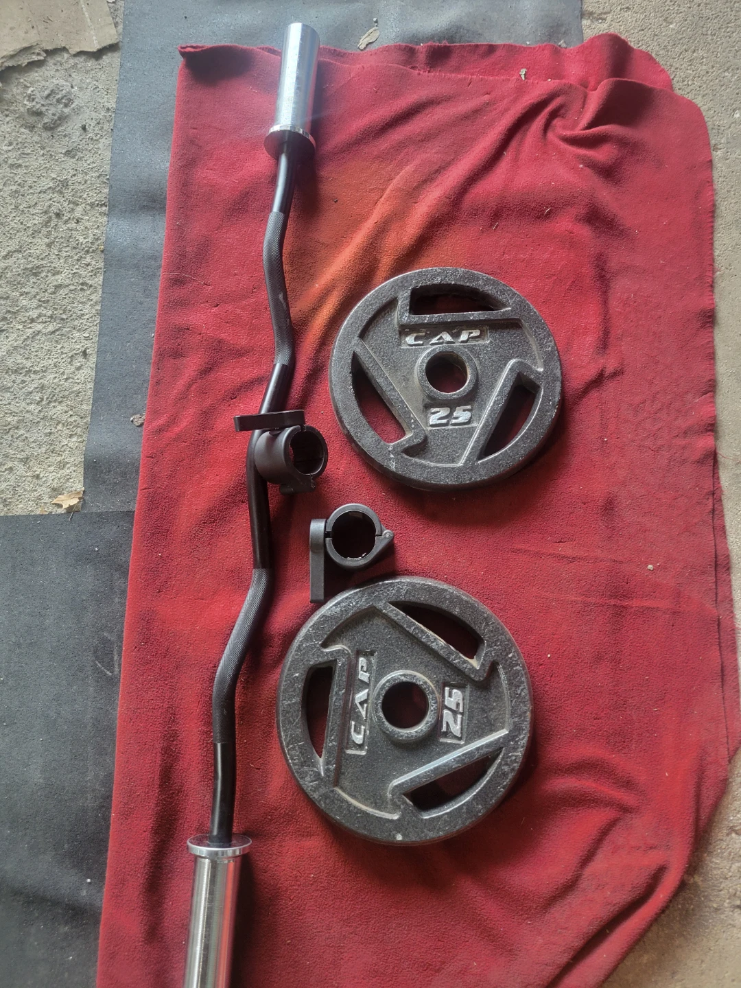 2" HOLE  EZ-CURL BAR. CAPS 25LB PLATES TOTAL 50lbs - photo 2