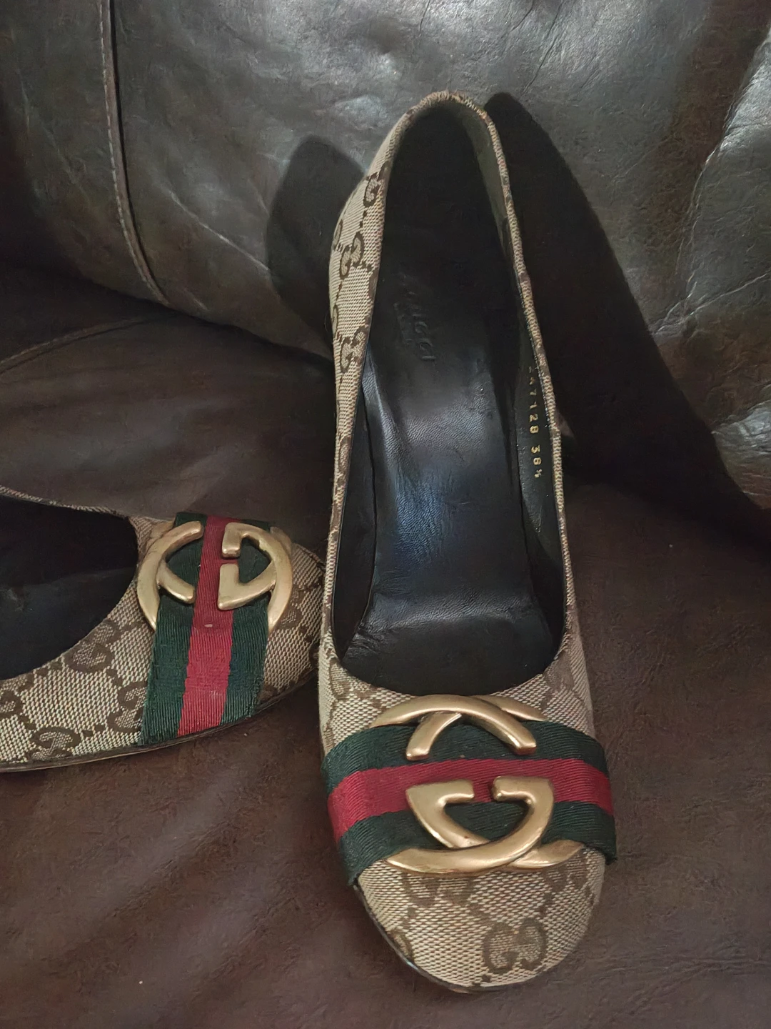 Gucci Canvas Monogram Pumps - photo 4