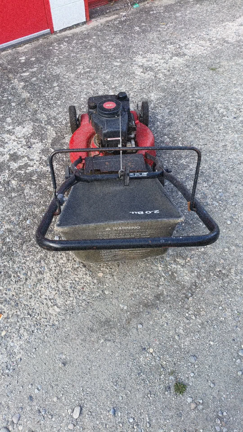 Craftsman 2.0 Bushel Lawn Mower - photo 4
