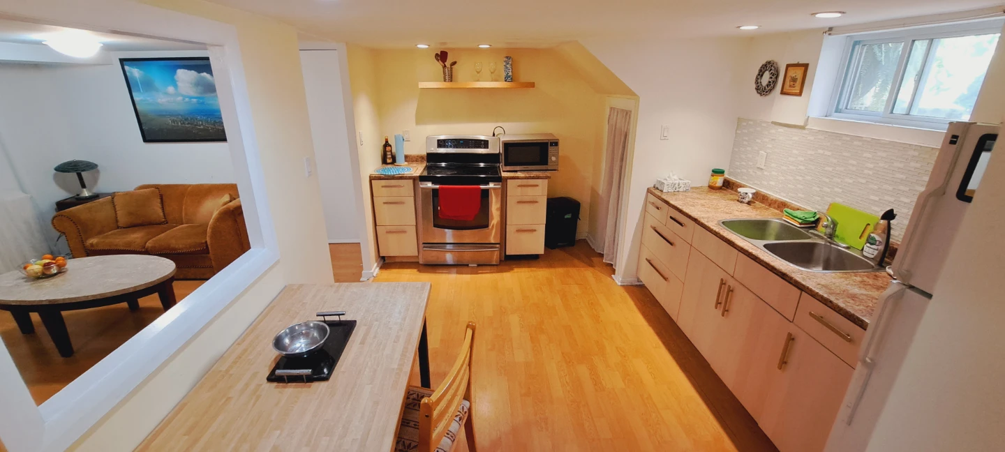 One-bedroom bsmt apt by michael garron hospital - photo 2
