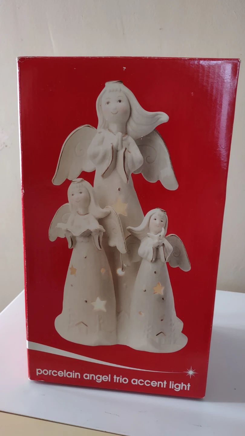 Porcelain Angel Trio Accent Light