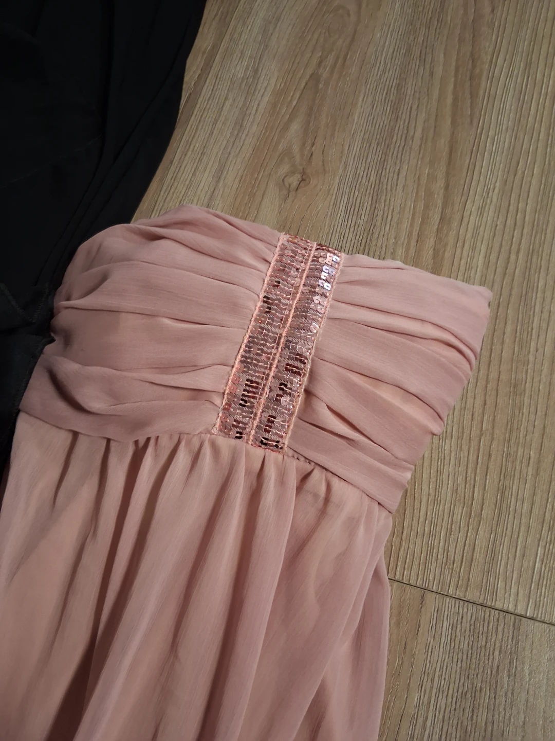 2 strapless gowns - photo 3