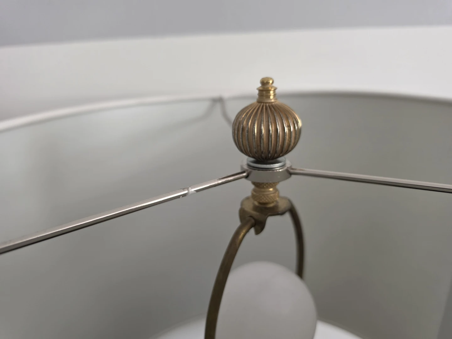 Table lamp - photo 4