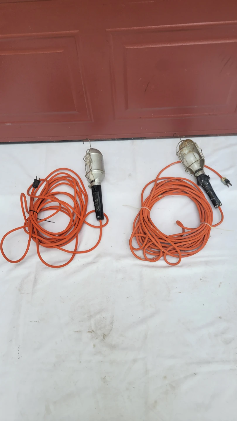 2x Work Lights with Long Cords