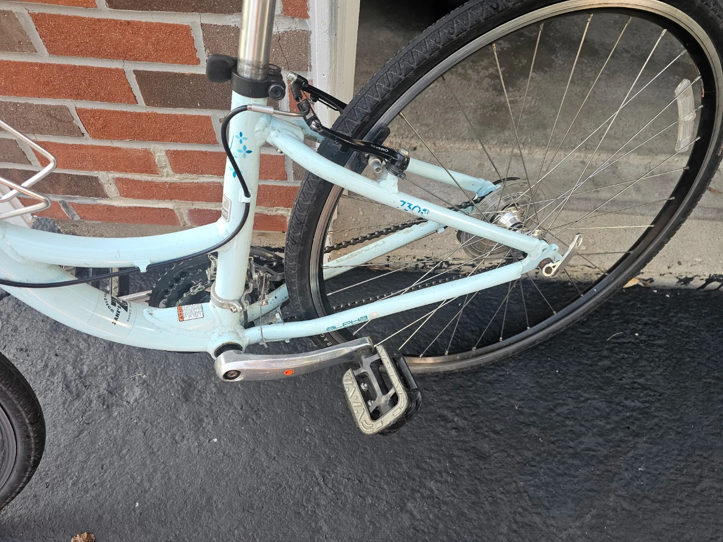 light blue Trek 7300 WSD hybrid comfort bicycle. - photo 2