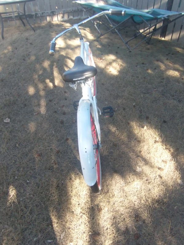 Splash Cruiser Bike - White & Red Accents