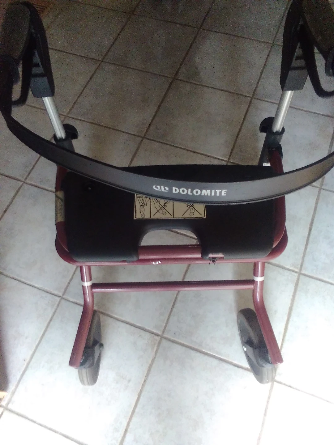 ROLATOR WALKER, DOLOMITE. HEAVY DUTY. V.G. COND. - photo 3