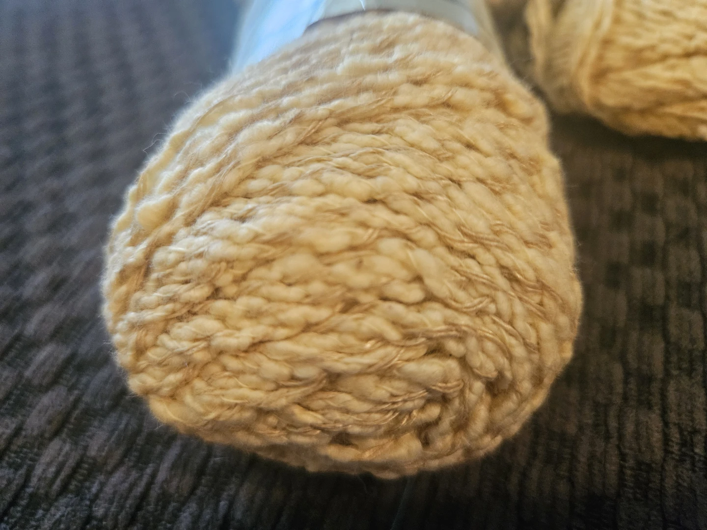 Linen/cotton blend yarn lot - photo 2