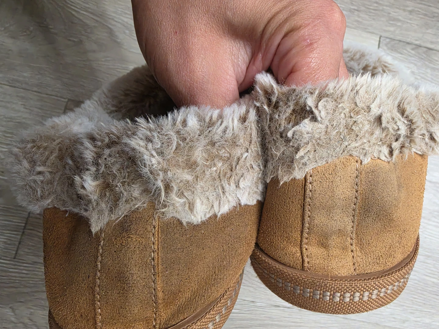 Skechers Women's Brown Suede Faux Fur Lined Slippers - photo 2