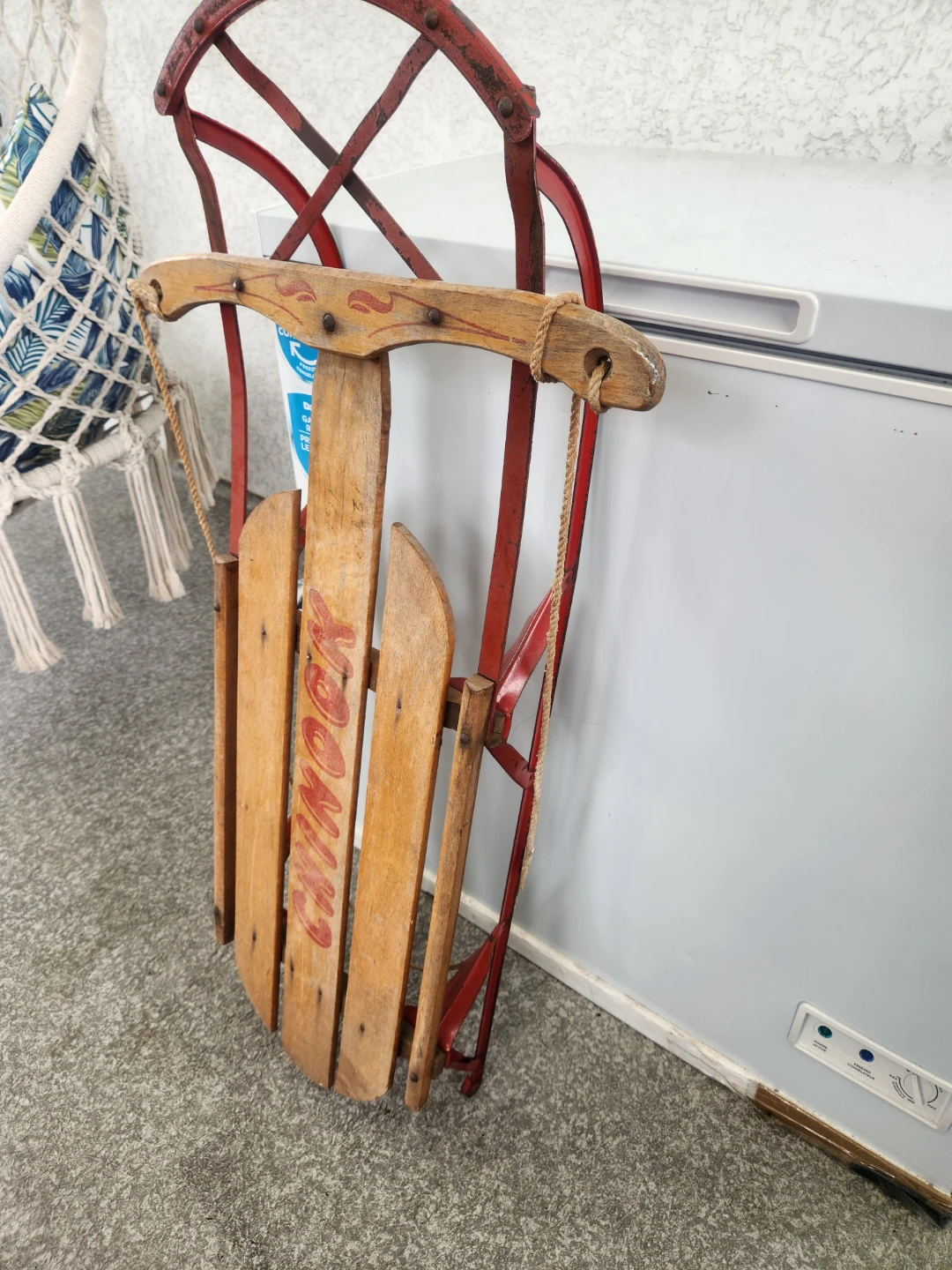 Traditional vintage snow and ice sled. - photo 3