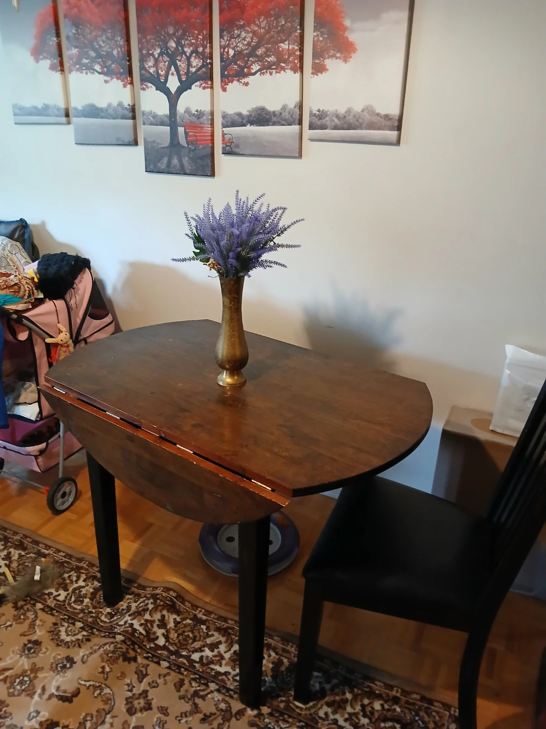 Wood table and two chairs - photo 3