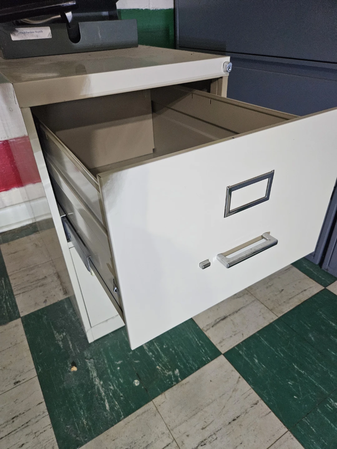 2 Drawer Legal File Cabinet - photo 2