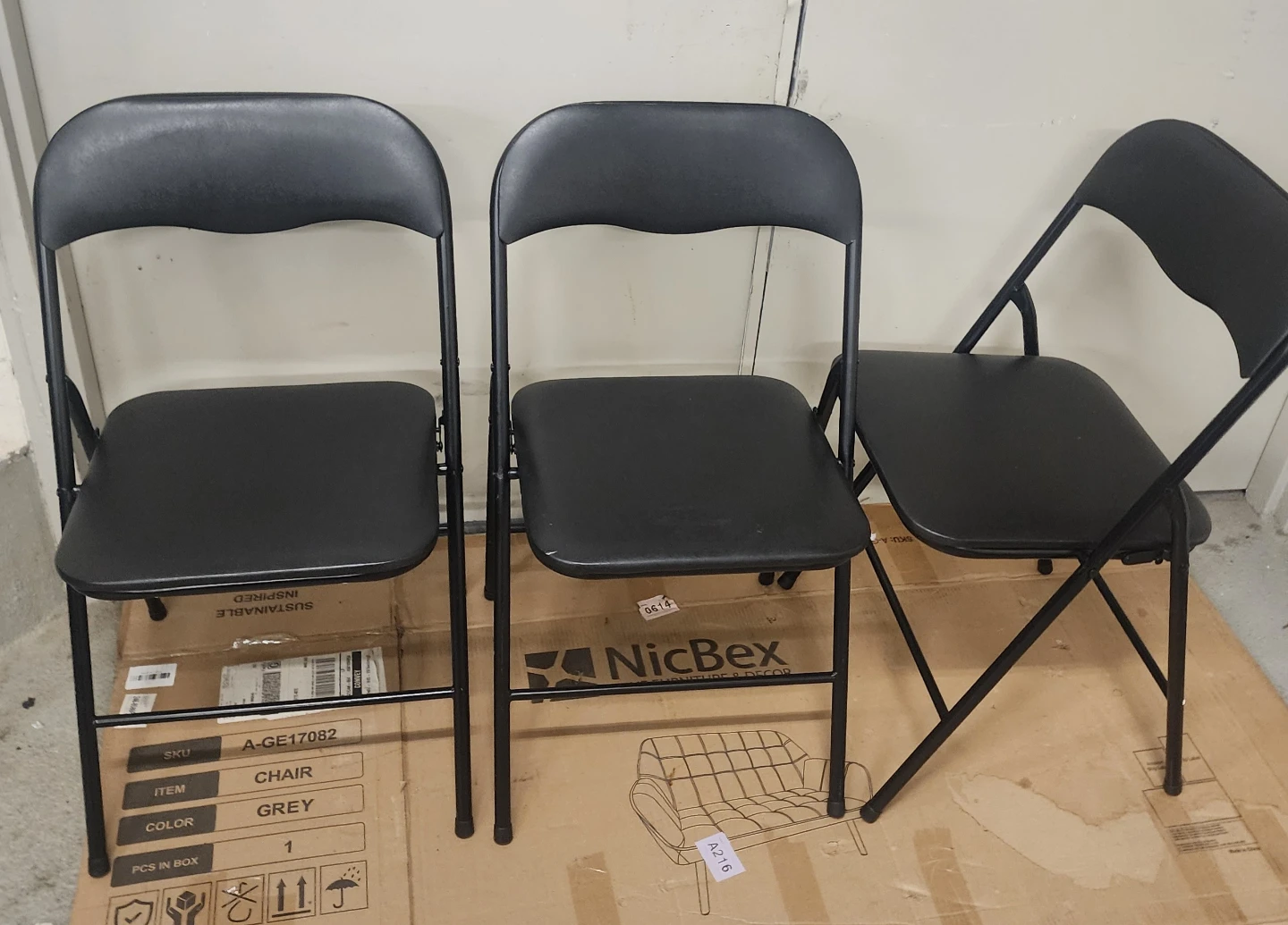 Nicbex Folding Chairs (Set of 3)