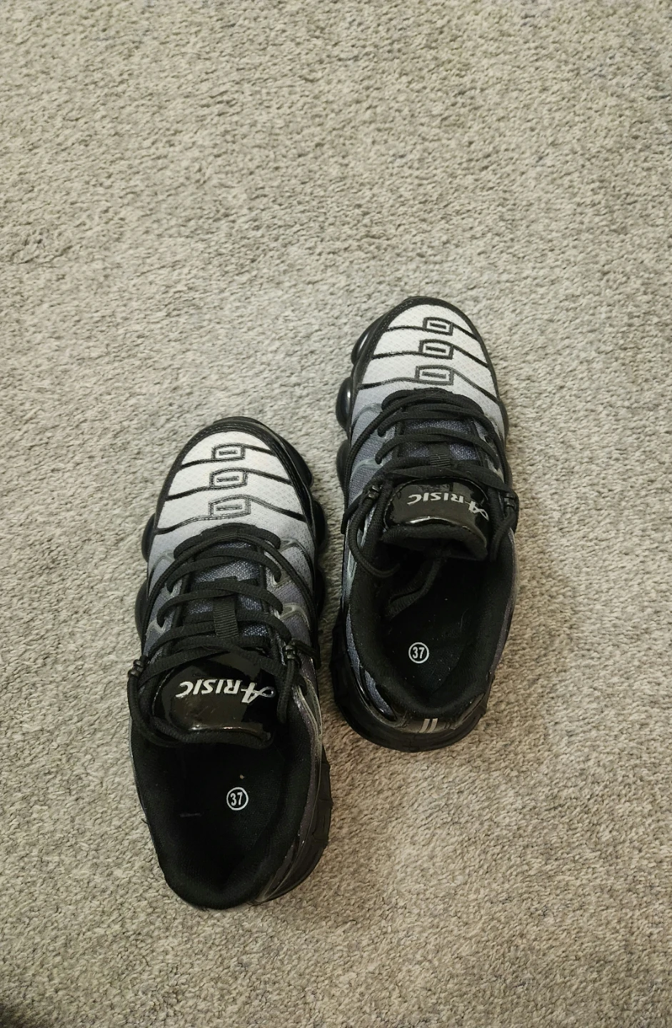 NEW! ARISIC Black & Grey Safety Sneakers, Size 37 - photo 3