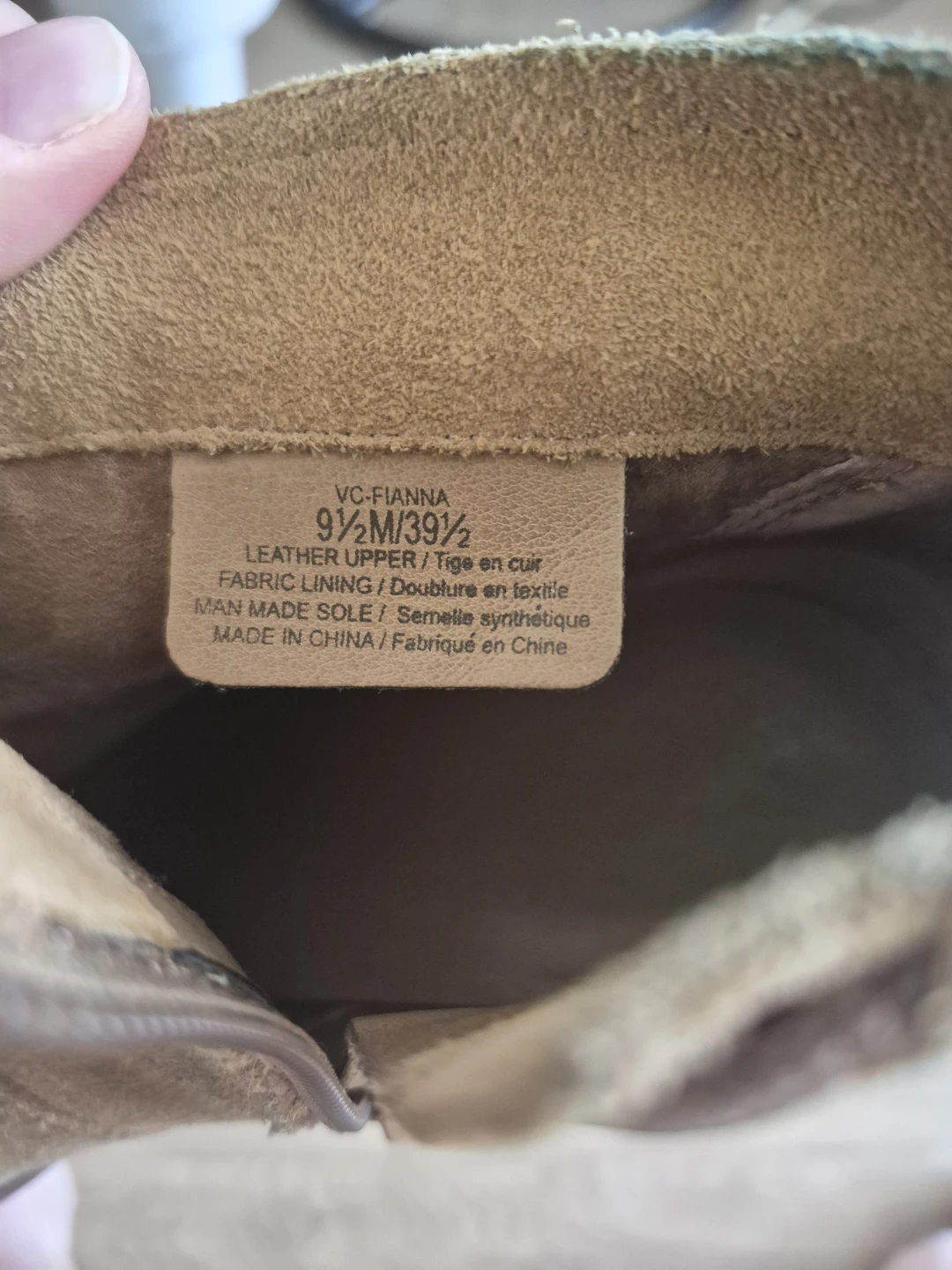 9.5 Vince Camuto VC-FIANNA Suede Ankle Boots - photo 3