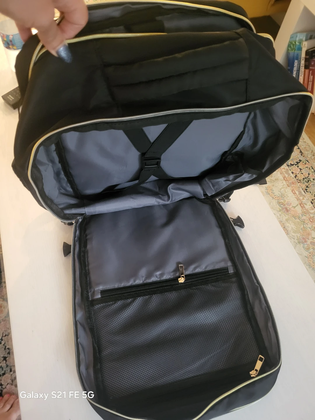 Black Backpack with USB Charging Port - photo 5